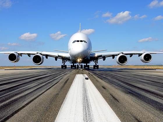 Apex Dynamics helps the Airbus A380 load and unload